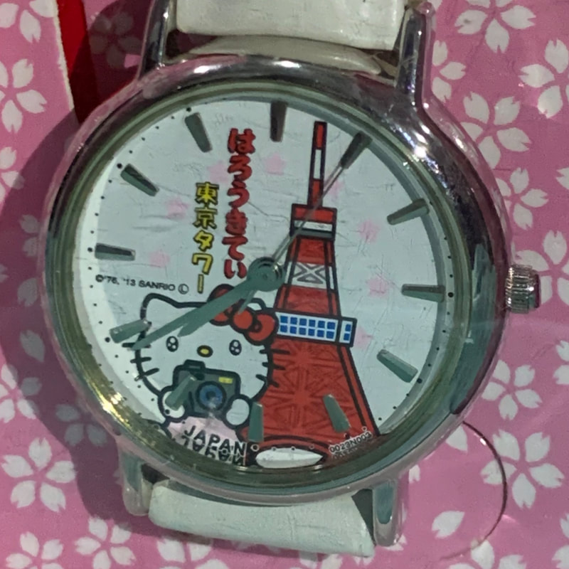 reloj de Hello Kitty tokyo tower japón